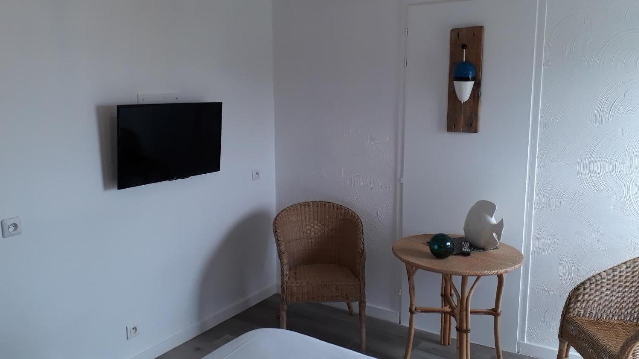 Hotel Les Esseppes L'Epine  Екстер'єр фото